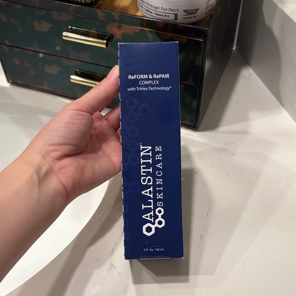 Alastin Other - Alastin Skincare ReFORM & RePAIR Complex - Navy